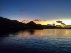 宝島の港の夕暮れ